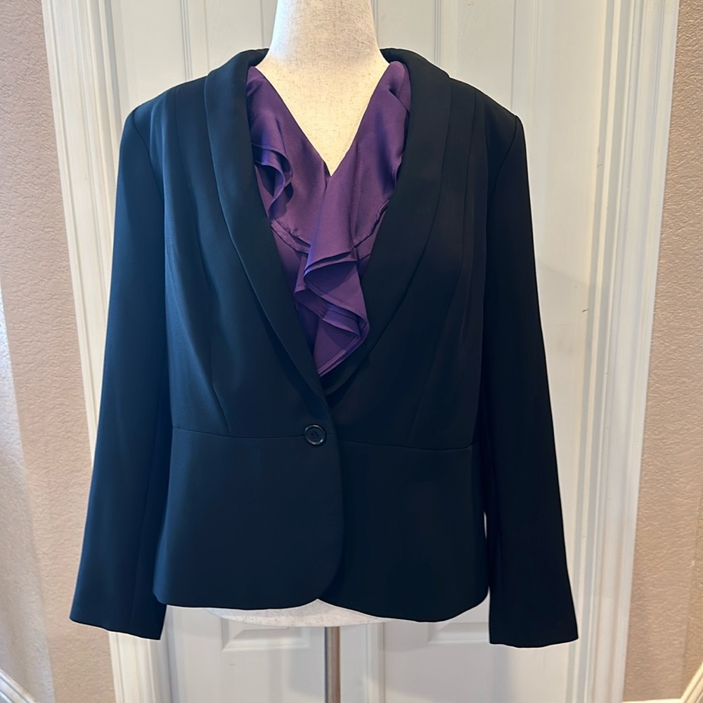 Talbots Flattering Black Blazer Size 16